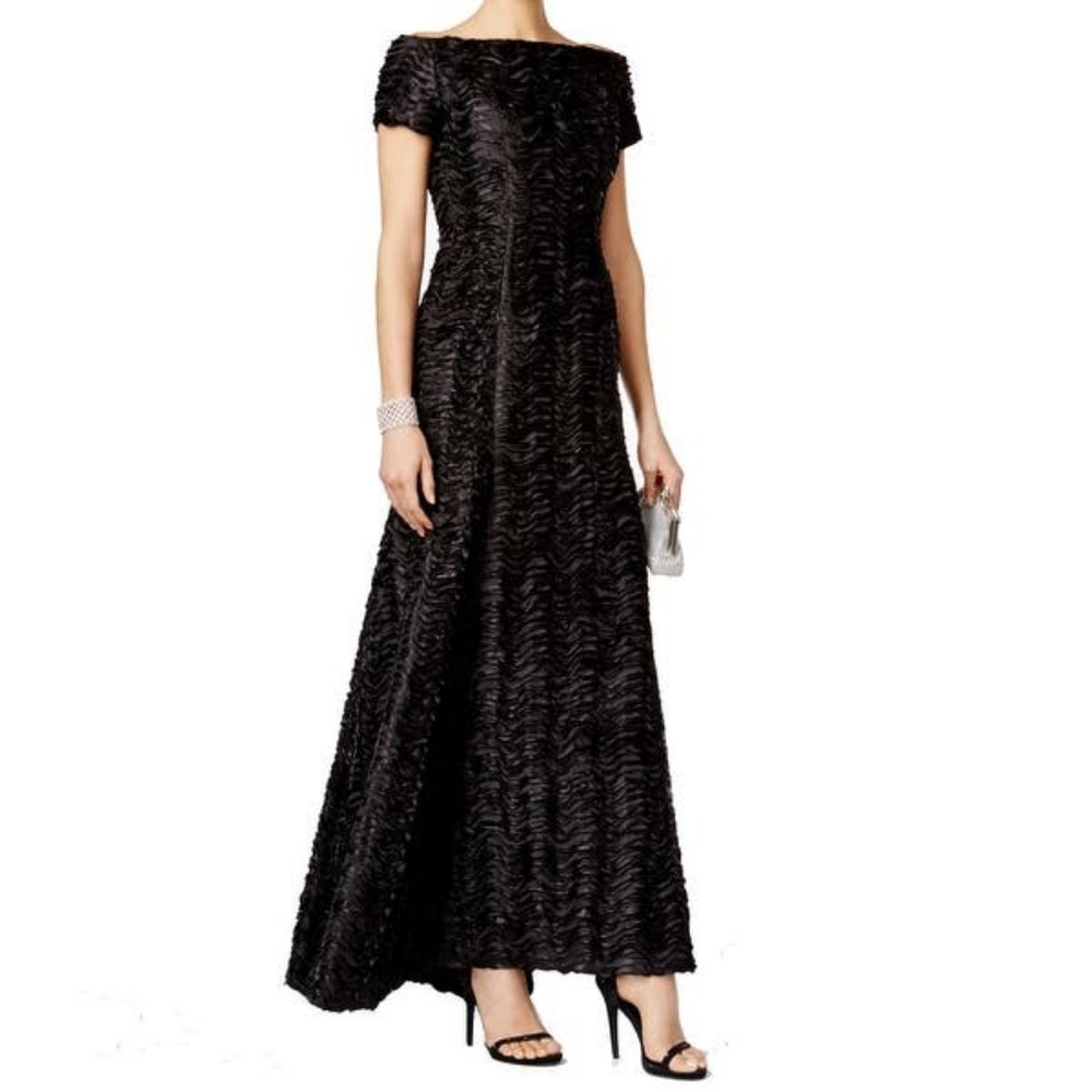 NWT, B Michael America Red Collection Textured Gown